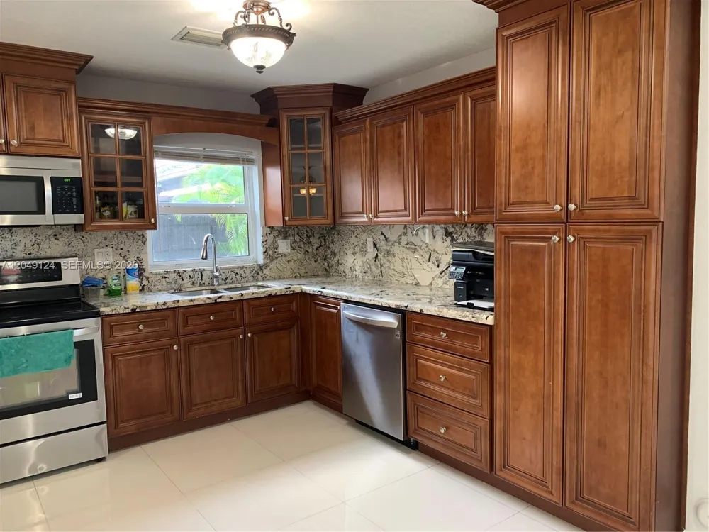 12948 NW 10th St Miami, FL 33182