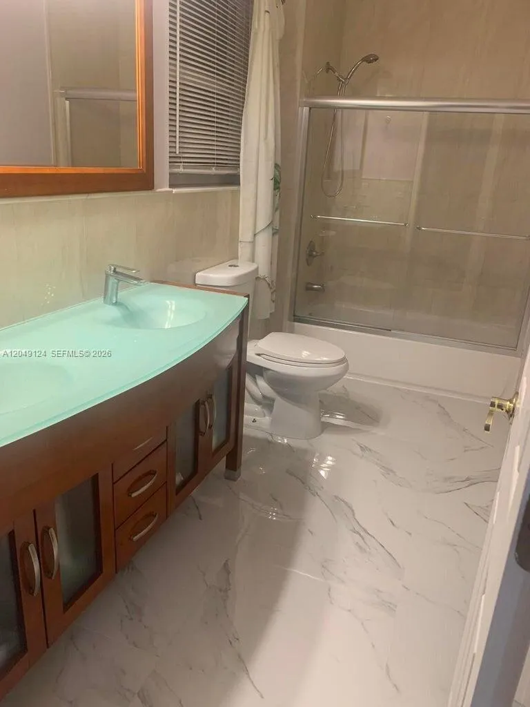 12948 NW 10th St Miami, FL 33182