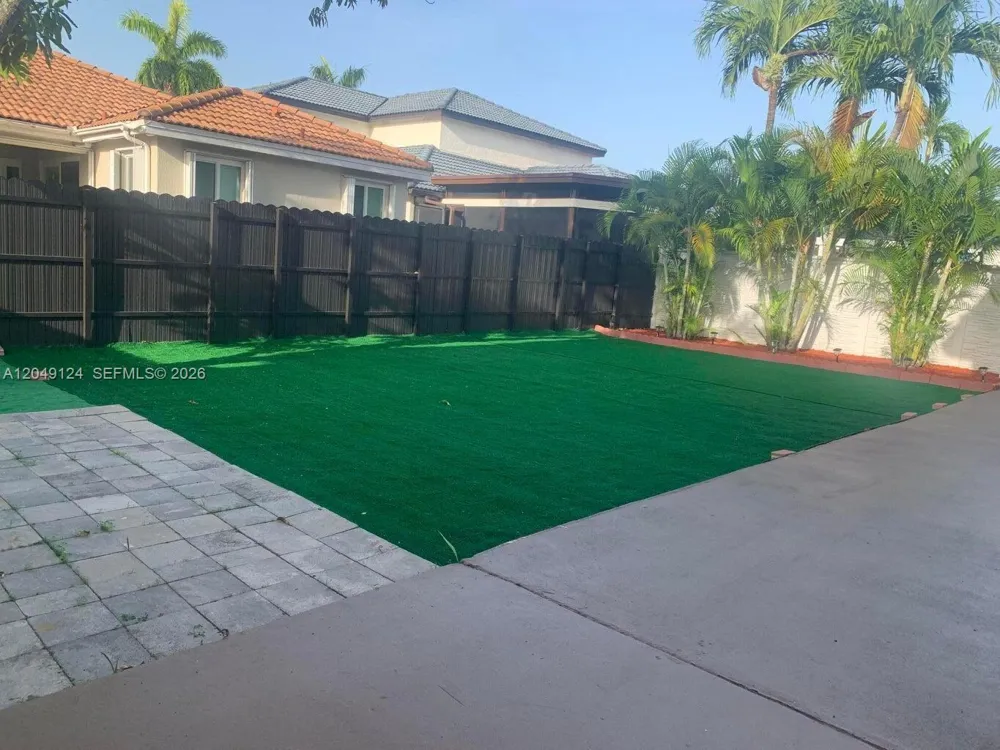 12948 NW 10th St Miami, FL 33182