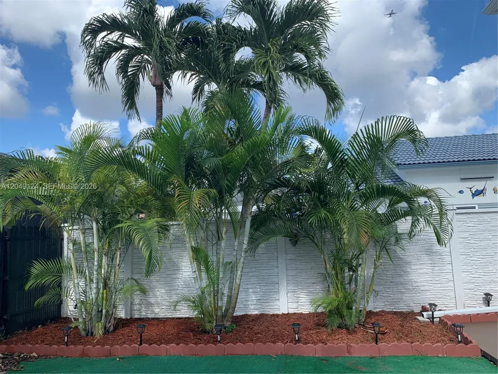 12948 NW 10th St Miami, FL 33182