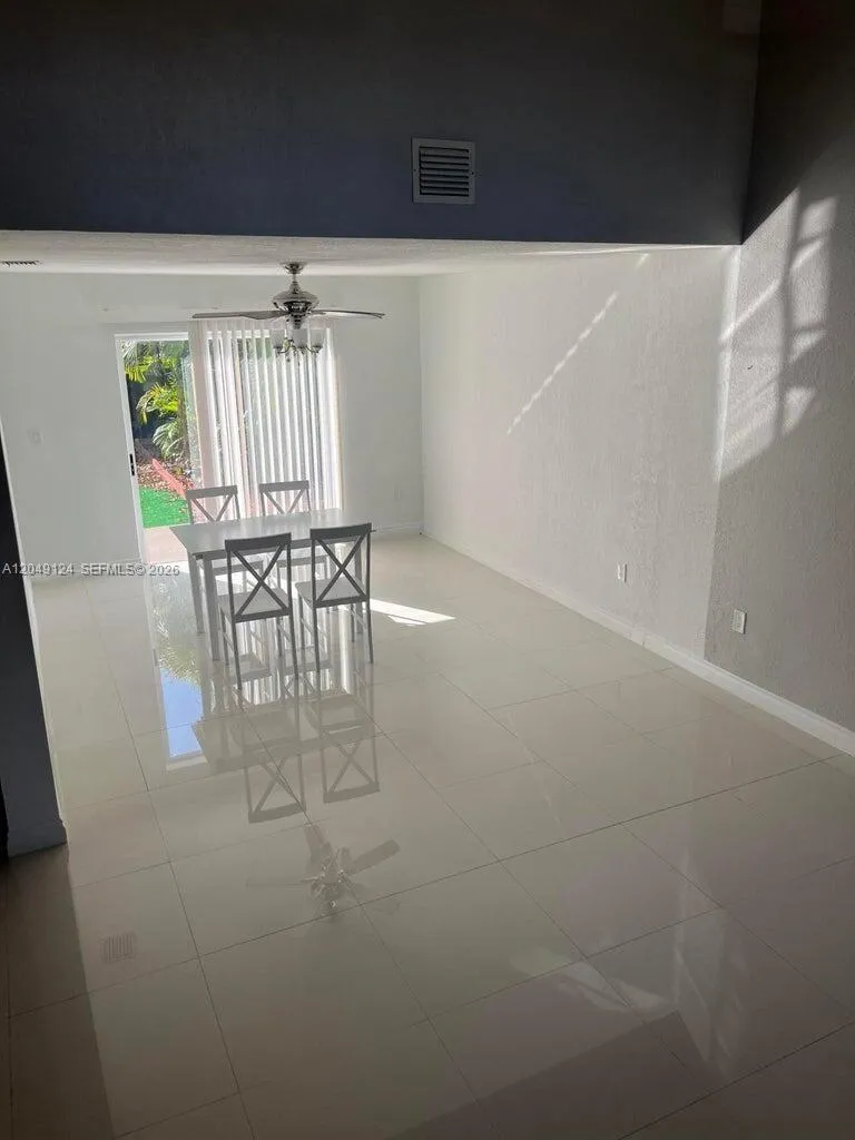 12948 NW 10th St Miami, FL 33182