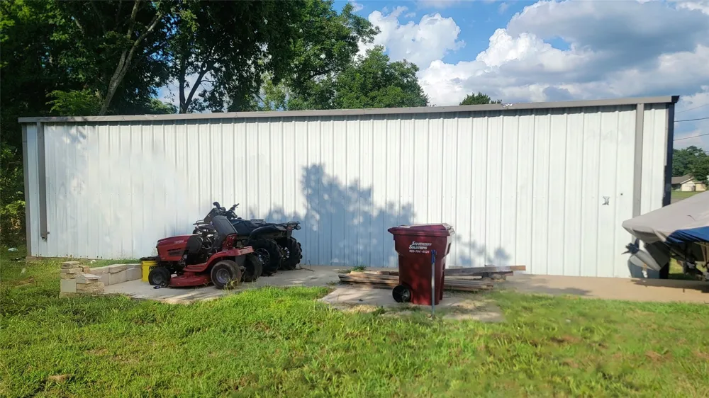 805 S Walnut Clarksville, TX 75426