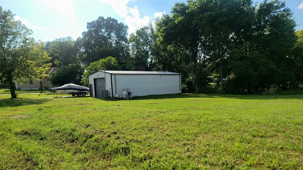 805 S Walnut Clarksville, TX 75426