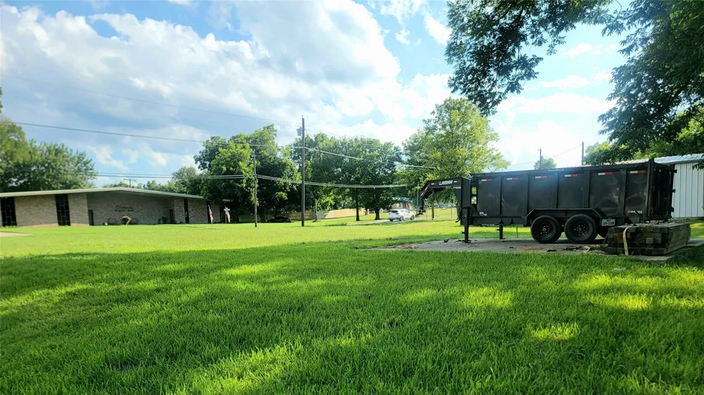 805 S Walnut Clarksville, TX 75426