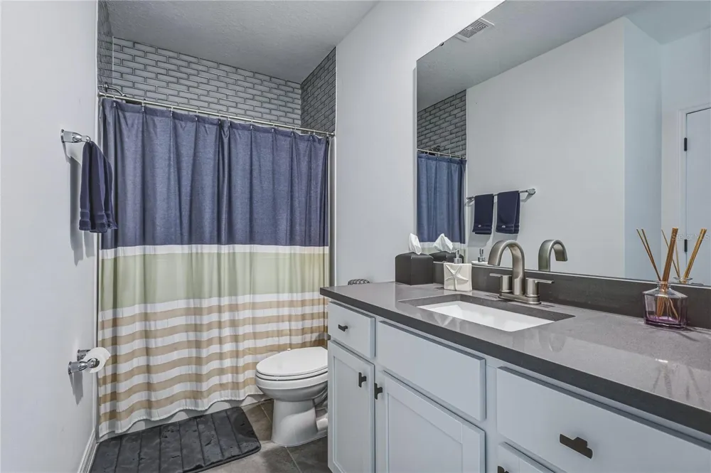 388 MANGROVE SHADE CIRCLE Apollo Beach, FL 33572