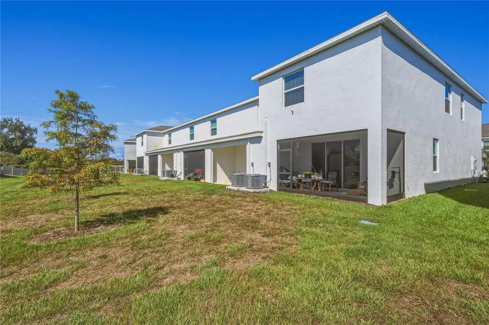 388 MANGROVE SHADE CIRCLE Apollo Beach, FL 33572