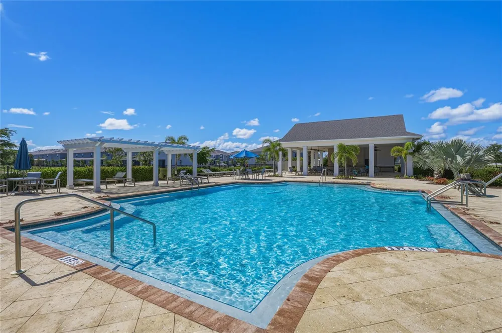 388 MANGROVE SHADE CIRCLE Apollo Beach, FL 33572