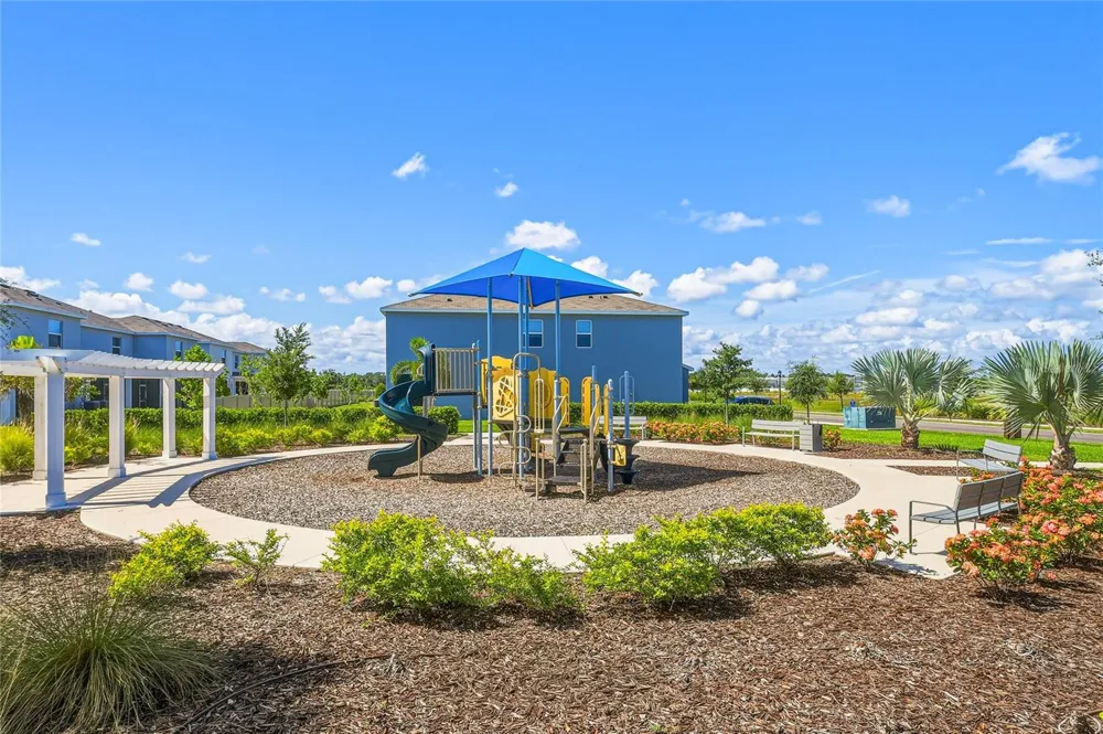 388 MANGROVE SHADE CIRCLE Apollo Beach, FL 33572