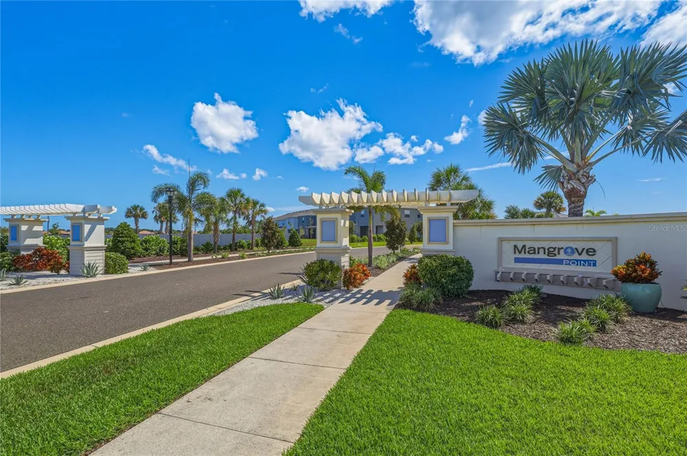 388 MANGROVE SHADE CIRCLE Apollo Beach, FL 33572