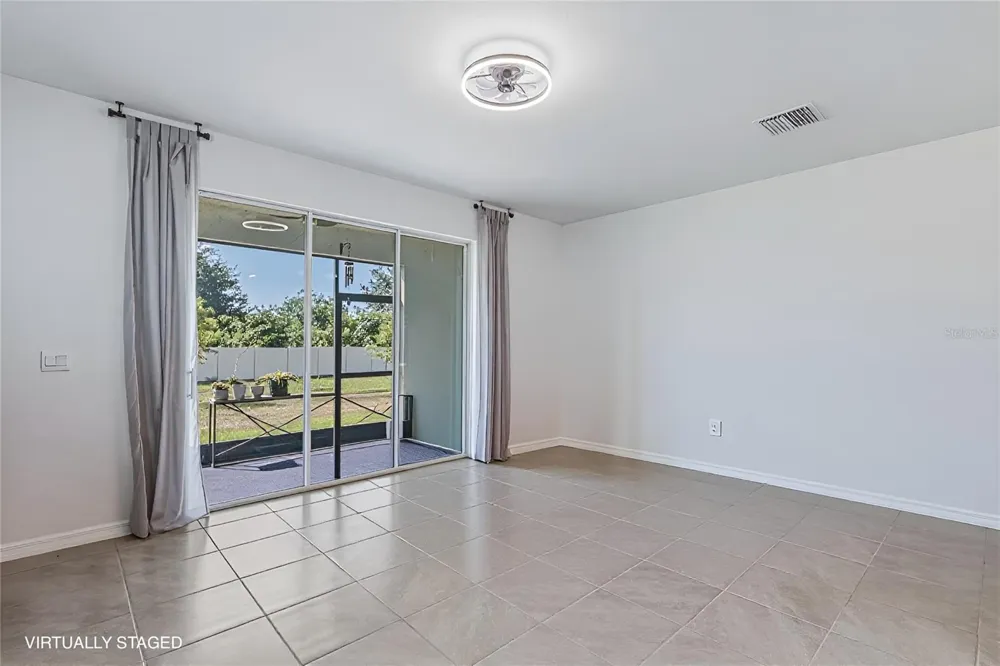 388 MANGROVE SHADE CIRCLE Apollo Beach, FL 33572