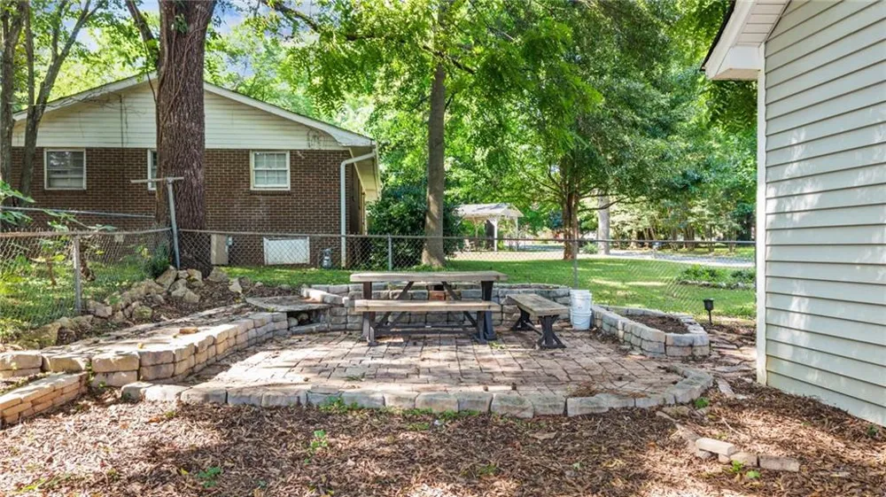 30 Fannin Street Cave Spring, GA 30124