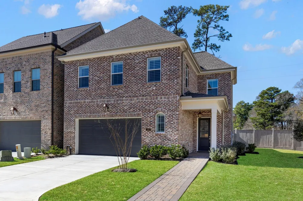 106 Magnolia Green Street Shenandoah, TX 77384