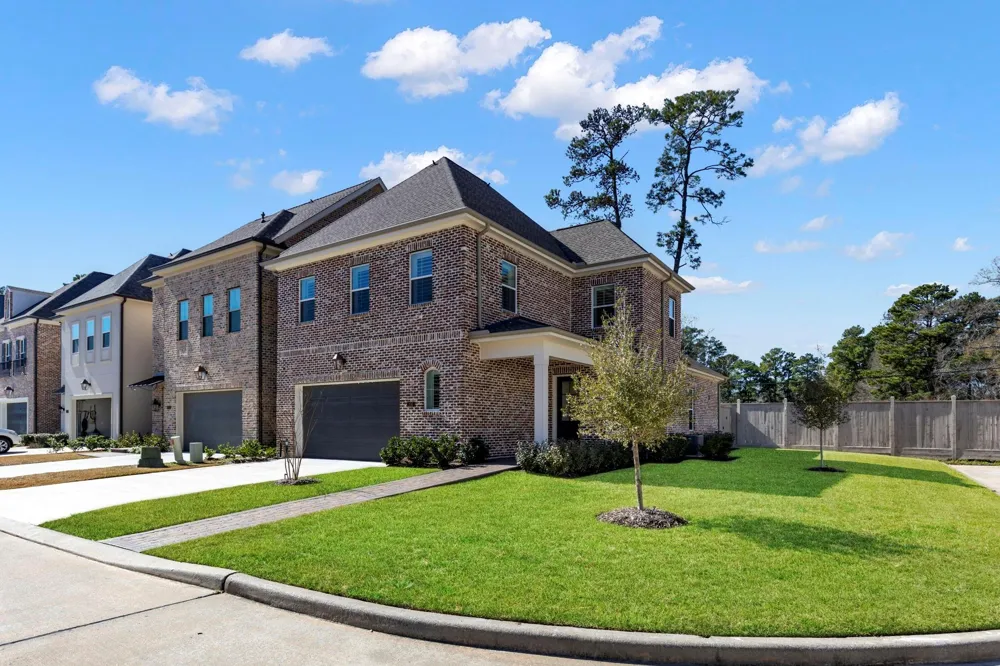 106 Magnolia Green Street Shenandoah, TX 77384