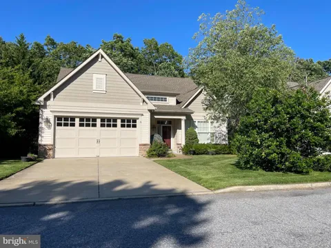 535 COUNTRY CLUB DRIVE