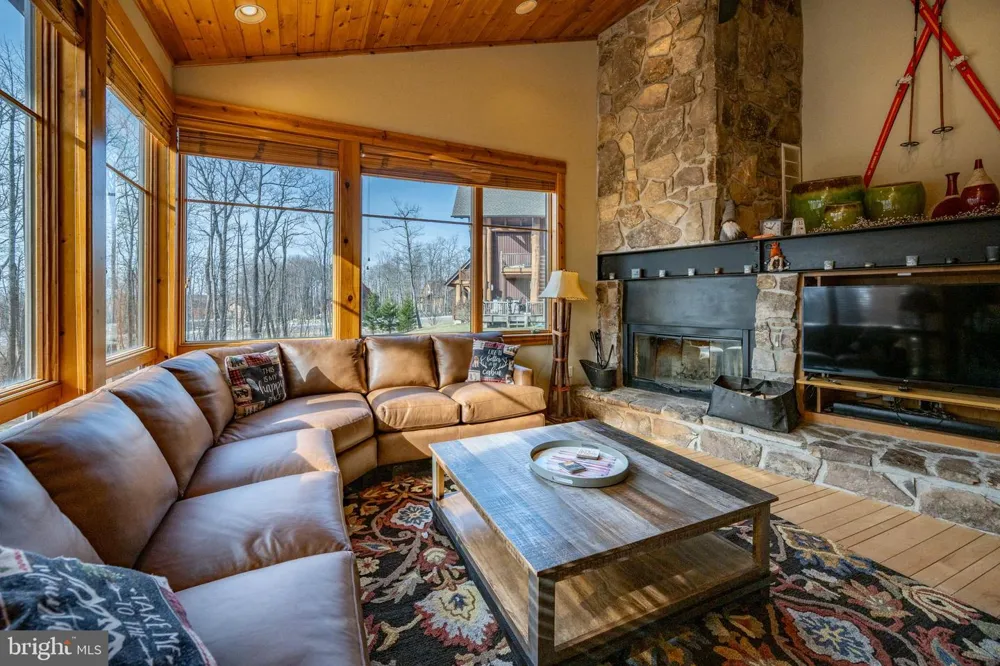 163 KENDALL CAMP CIRCLE Mc Henry, MD 21541