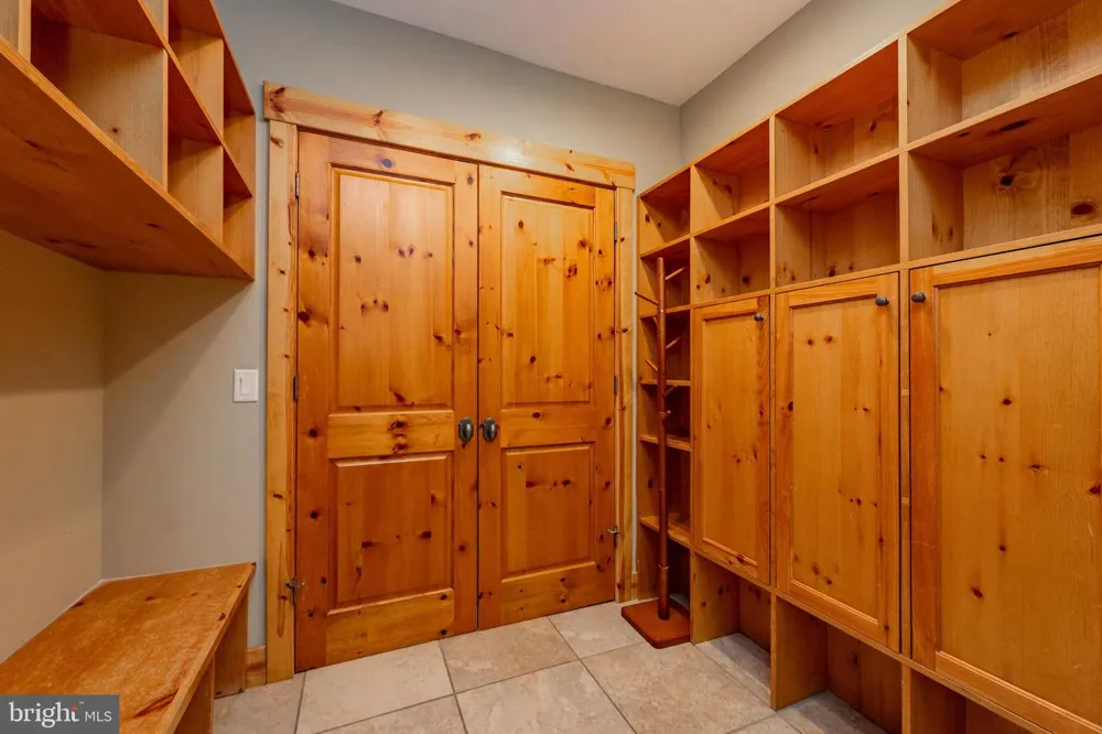 163 KENDALL CAMP CIRCLE Mc Henry, MD 21541