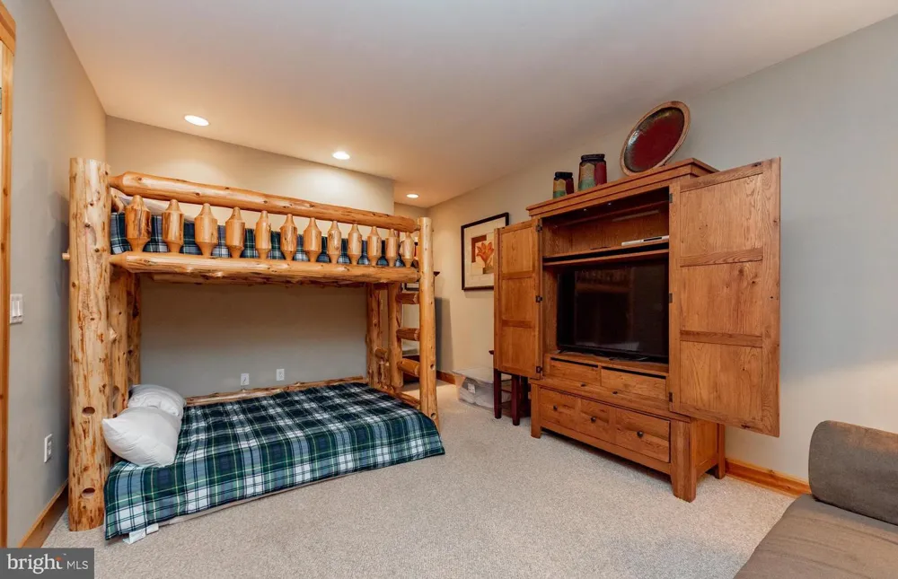 163 KENDALL CAMP CIRCLE Mc Henry, MD 21541