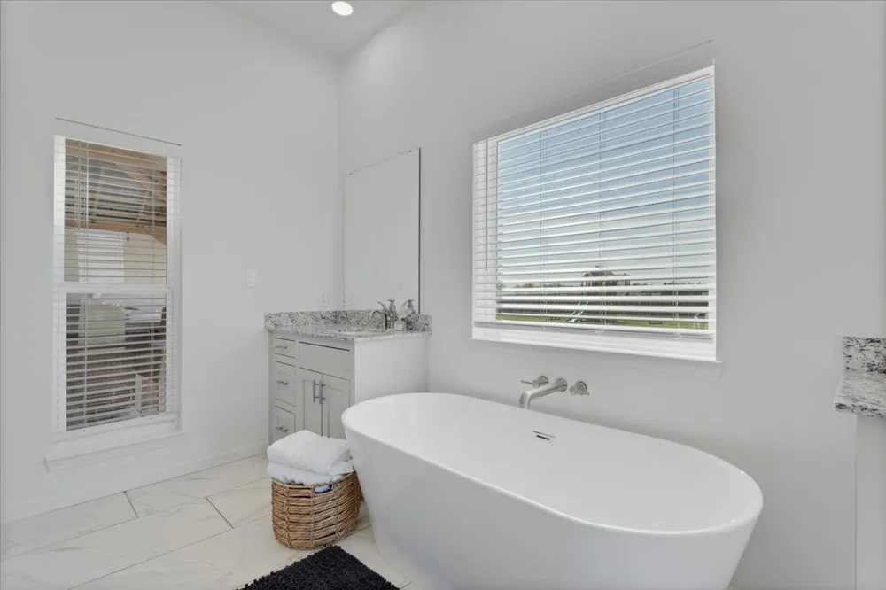 6514 Old Clarksville Road Reno, TX 75462