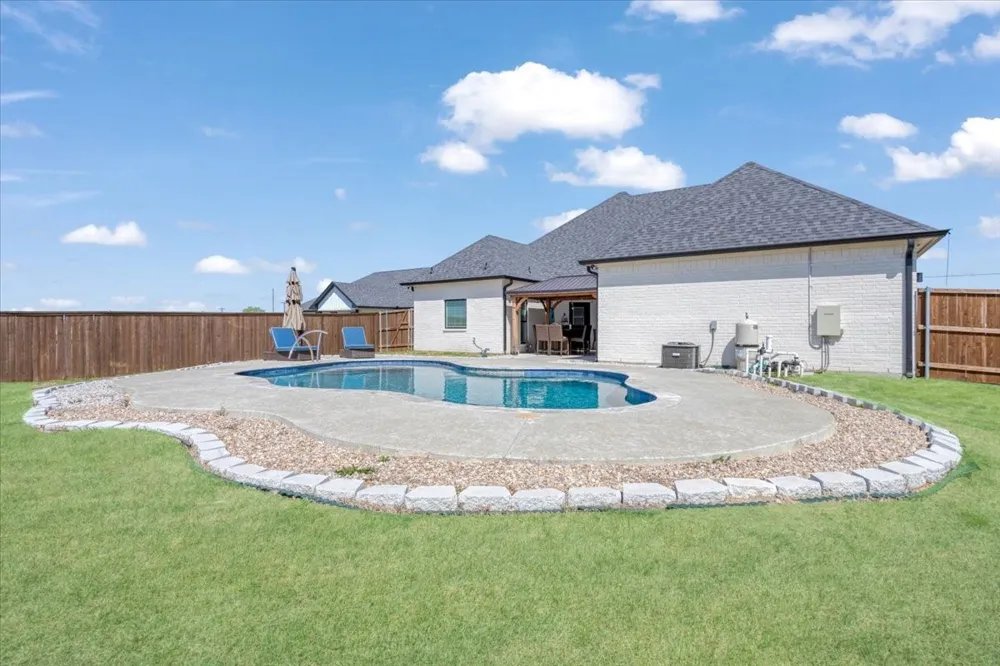 6514 Old Clarksville Road Reno, TX 75462