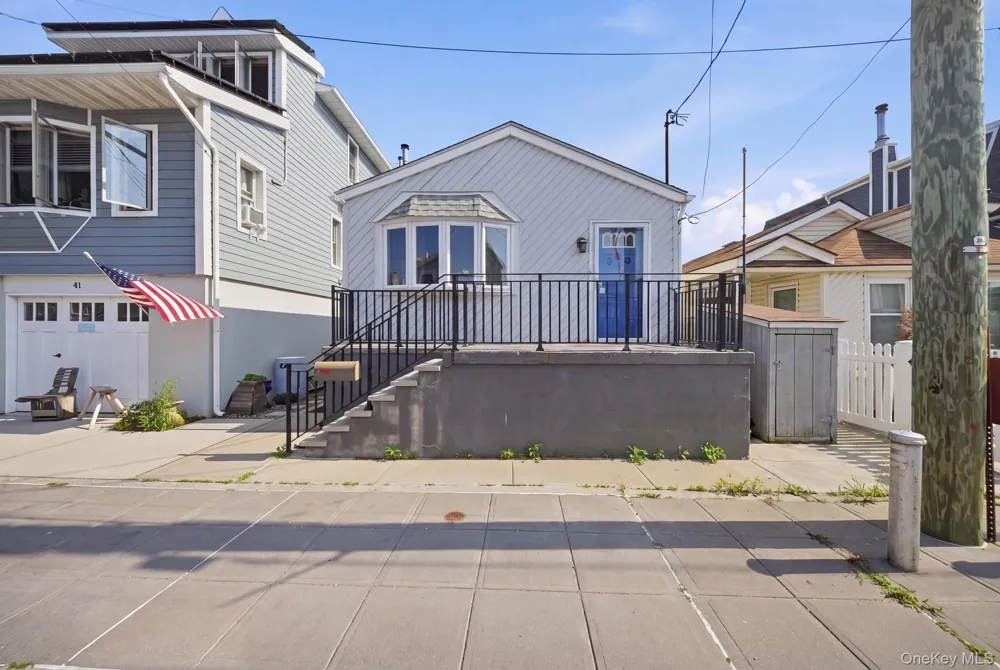 39 W 11th Road Broad Channel, NY 11693