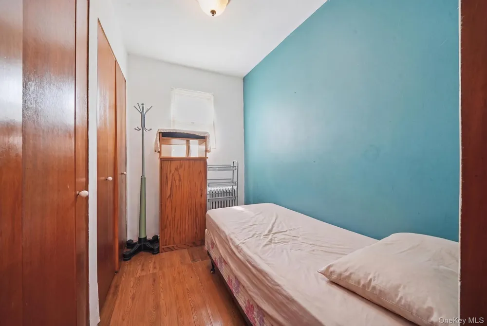 39 W 11th Road Broad Channel, NY 11693