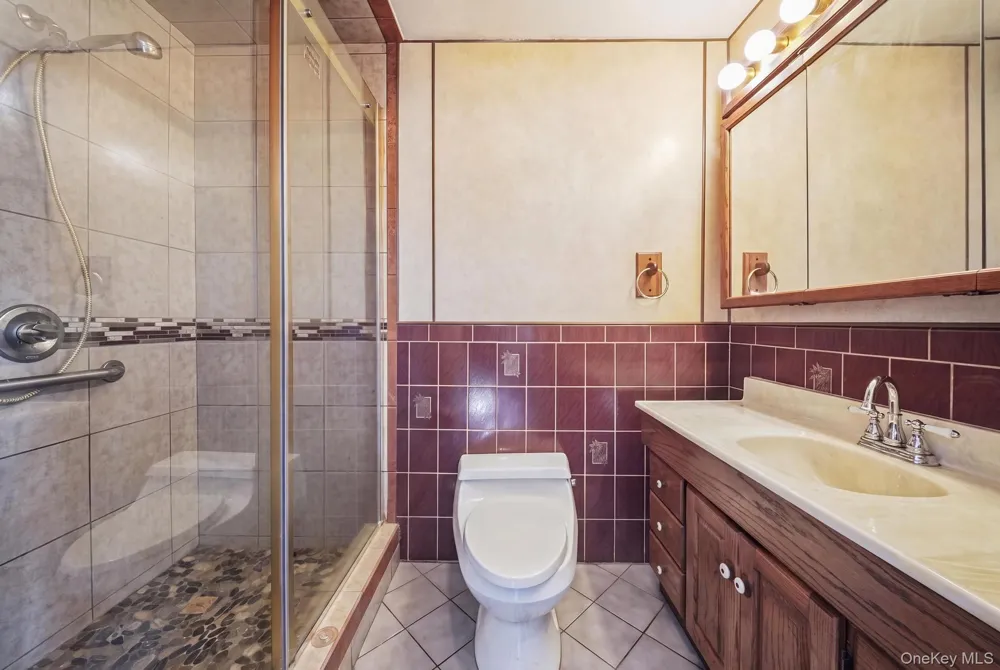 39 W 11th Road Broad Channel, NY 11693