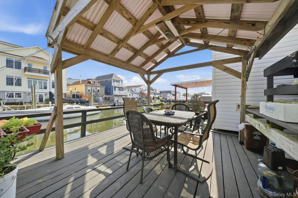39 W 11th Road Broad Channel, NY 11693