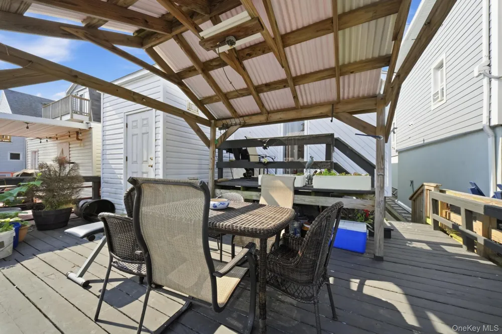 39 W 11th Road Broad Channel, NY 11693