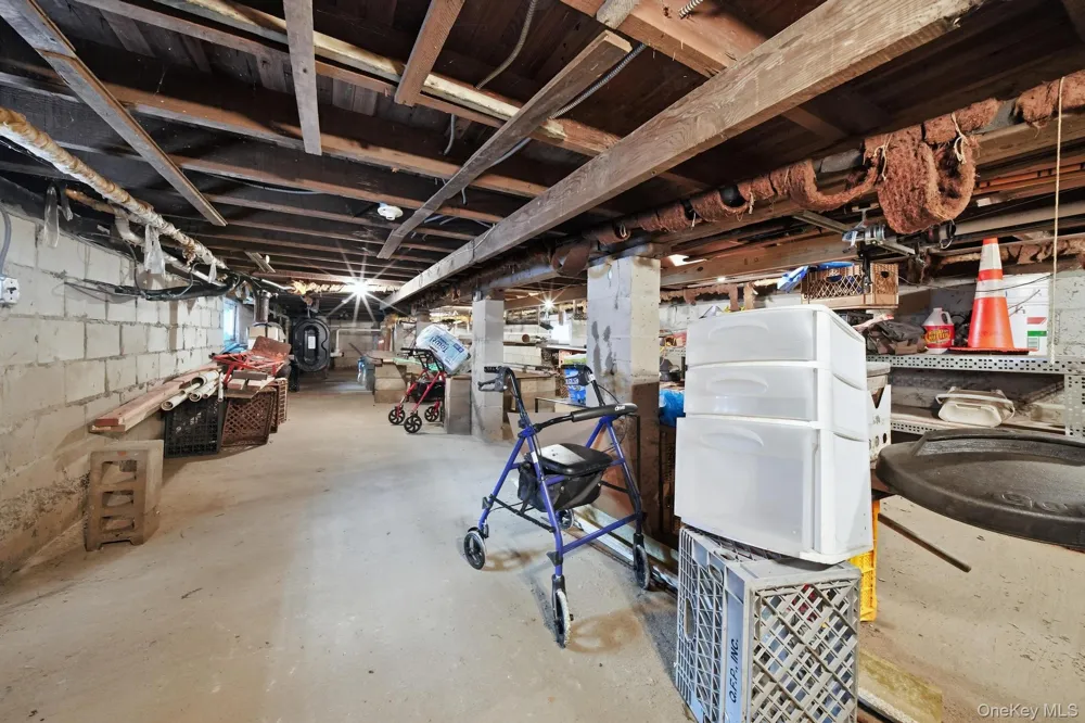39 W 11th Road Broad Channel, NY 11693