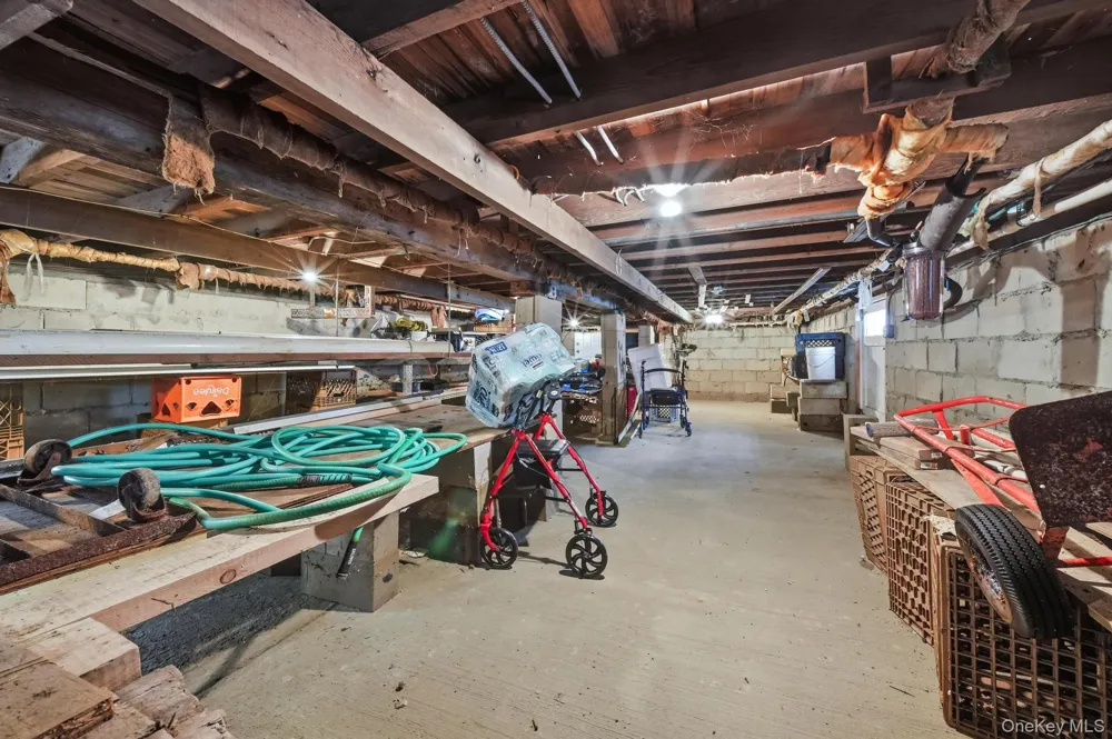 39 W 11th Road Broad Channel, NY 11693
