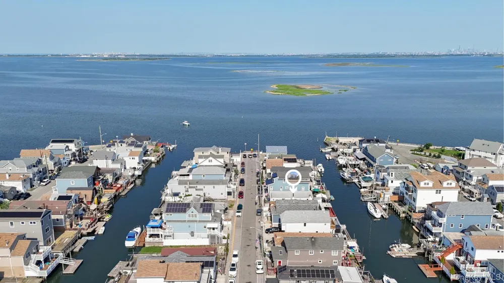 39 W 11th Road Broad Channel, NY 11693