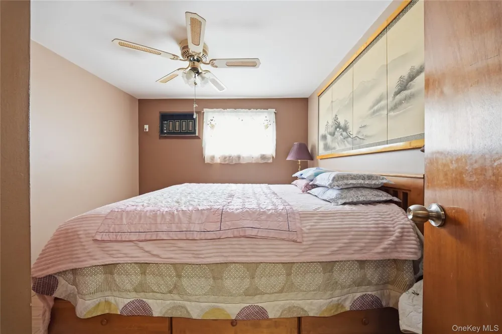 39 W 11th Road Broad Channel, NY 11693