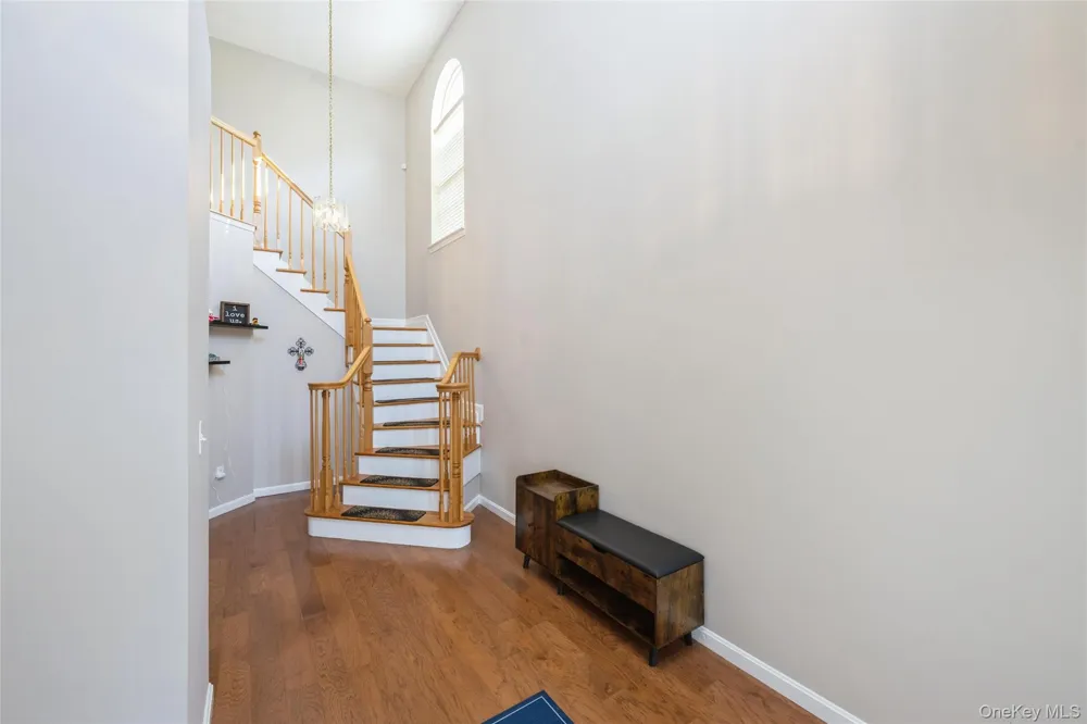 8 Jennifer Lane Middle Island, NY 11953