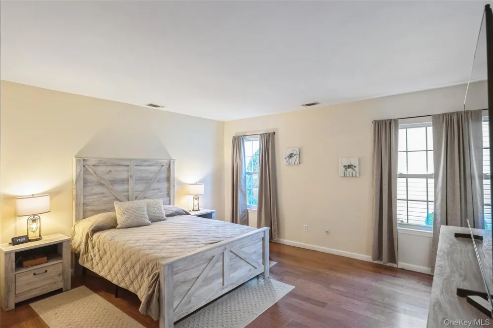 8 Jennifer Lane Middle Island, NY 11953