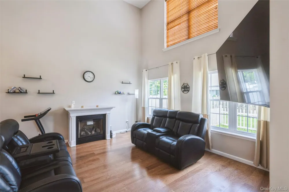 8 Jennifer Lane Middle Island, NY 11953