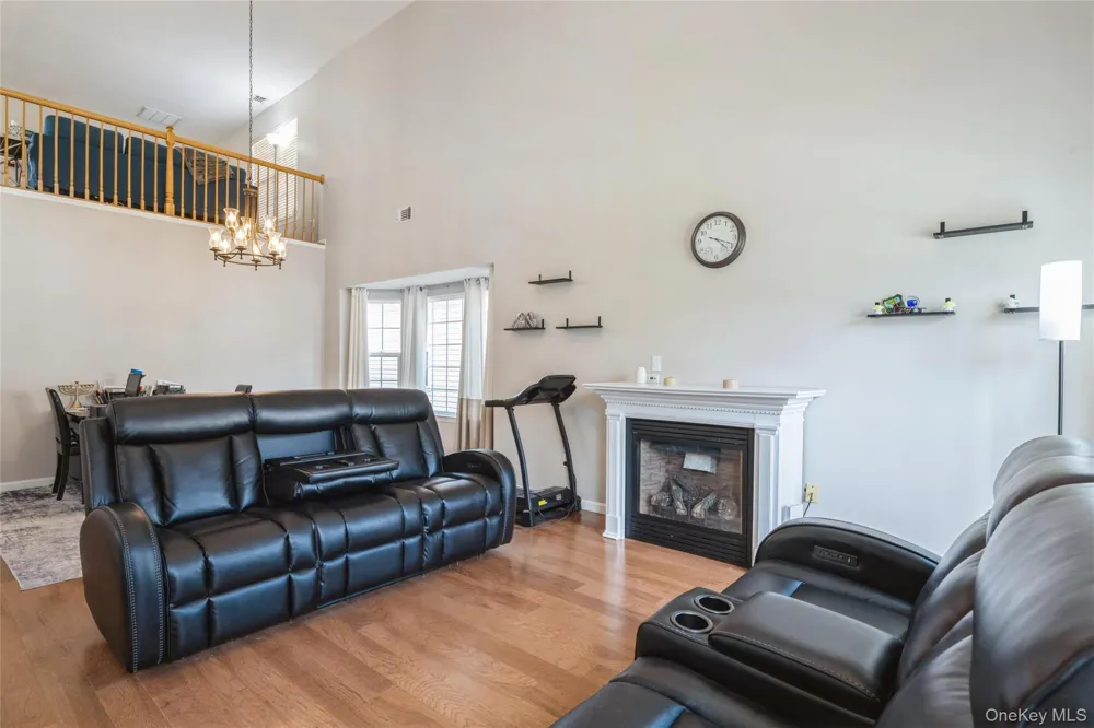 8 Jennifer Lane Middle Island, NY 11953