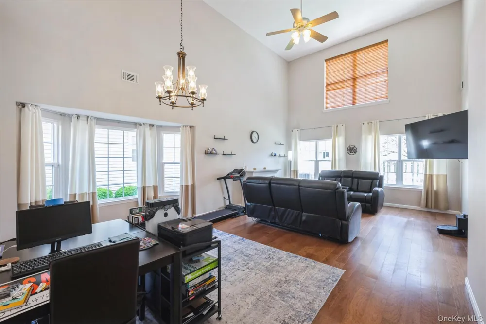 8 Jennifer Lane Middle Island, NY 11953
