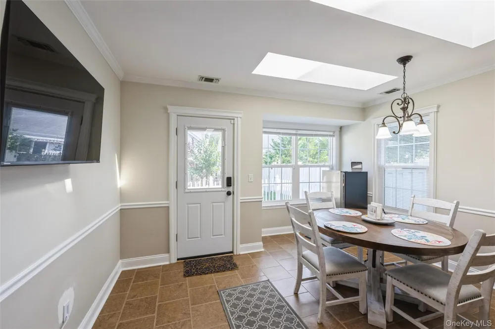8 Jennifer Lane Middle Island, NY 11953
