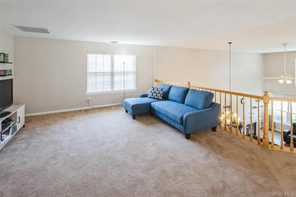 8 Jennifer Lane Middle Island, NY 11953