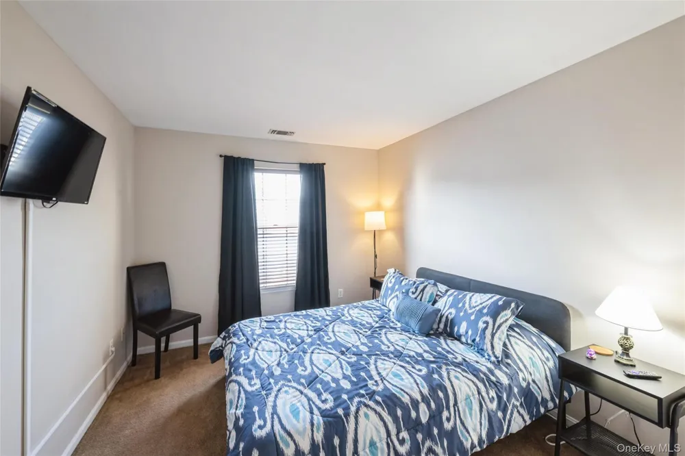 8 Jennifer Lane Middle Island, NY 11953