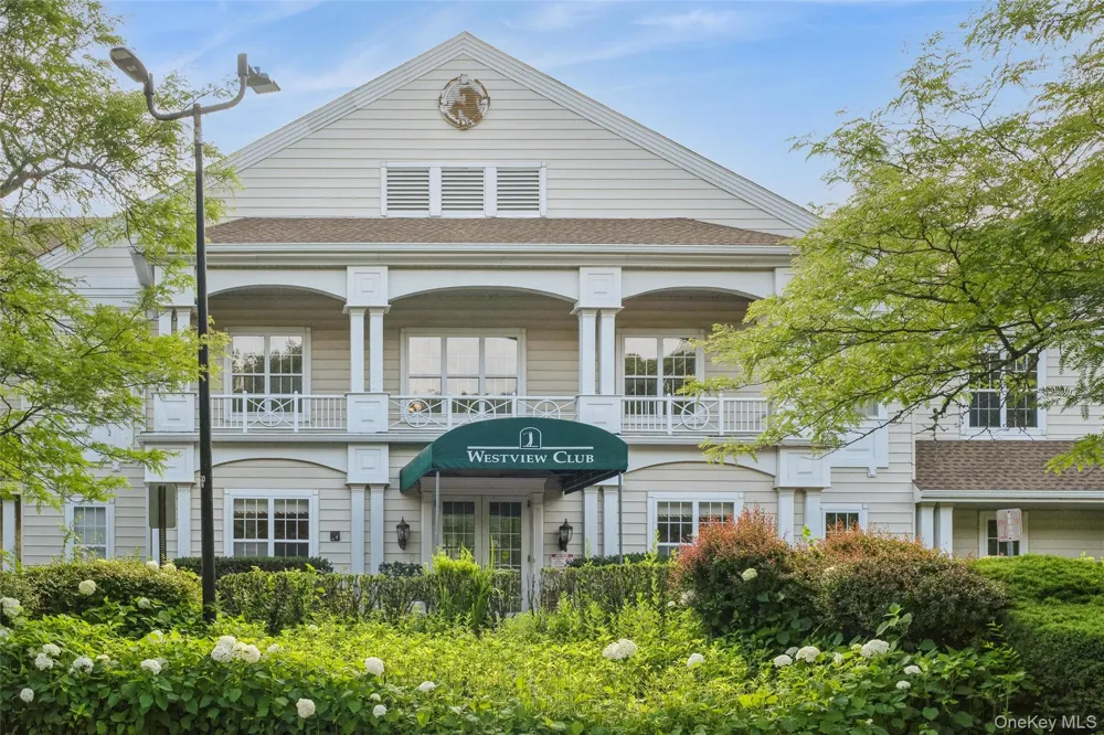 8 Jennifer Lane Middle Island, NY 11953