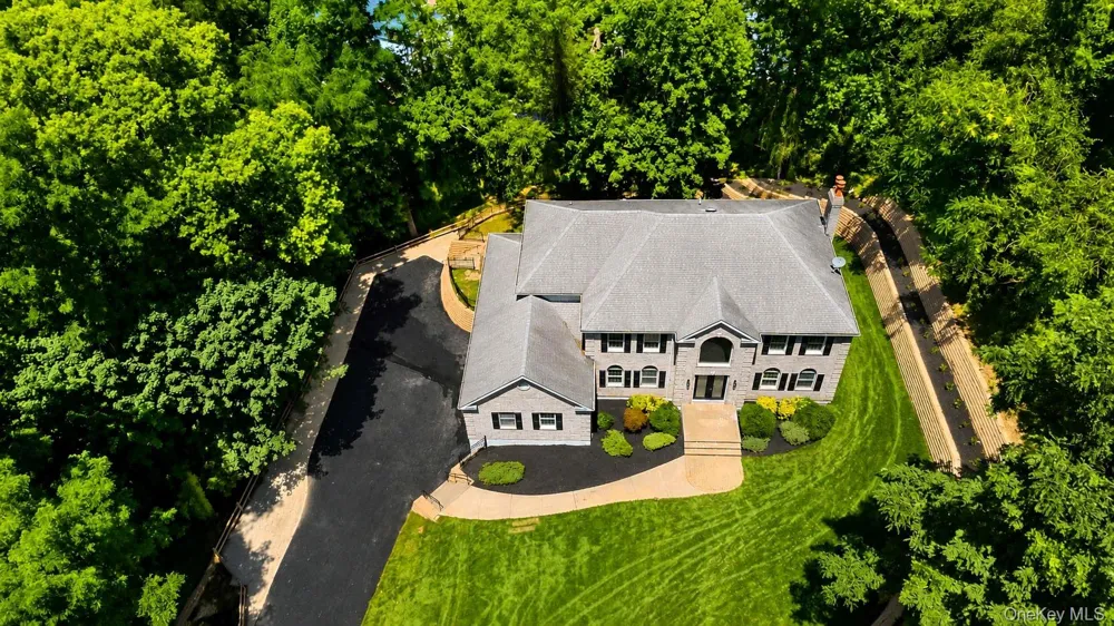 41 Cove Road Huntington, NY 11743