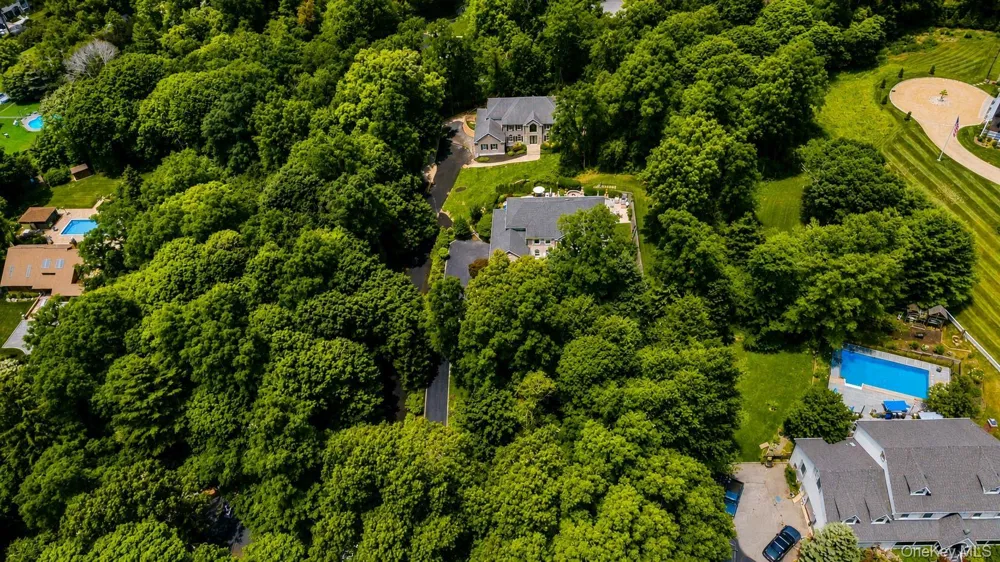 41 Cove Road Huntington, NY 11743