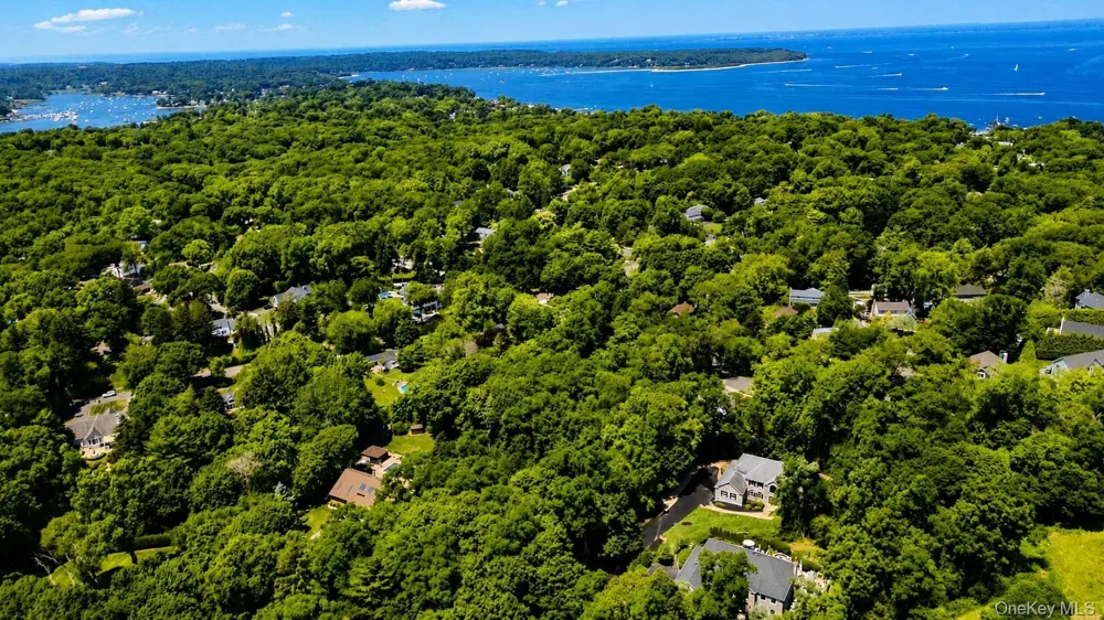 41 Cove Road Huntington, NY 11743