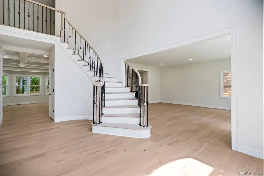 41 Cove Road Huntington, NY 11743