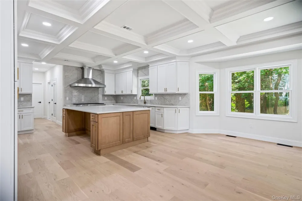 41 Cove Road Huntington, NY 11743