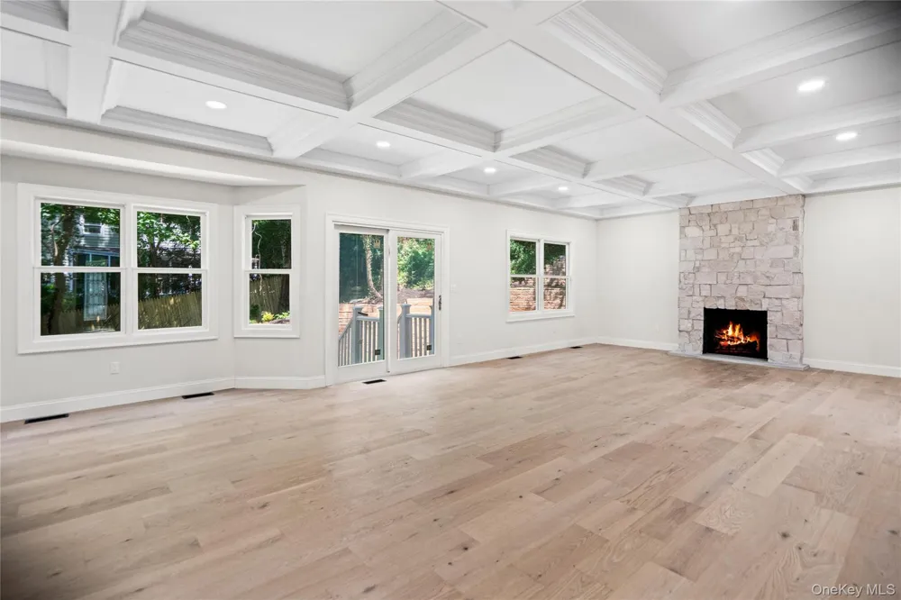 41 Cove Road Huntington, NY 11743