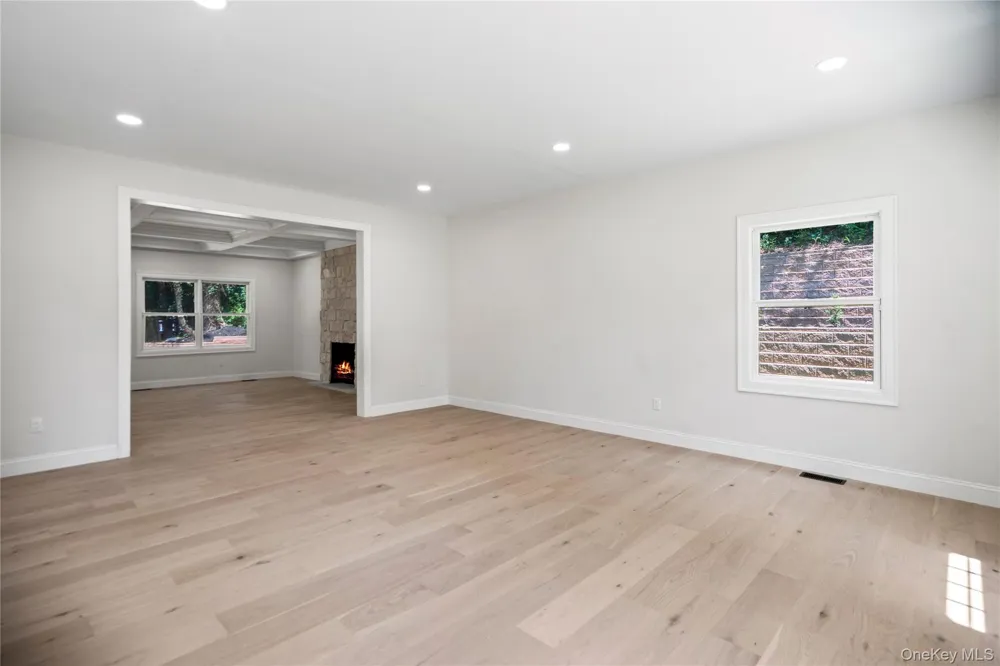 41 Cove Road Huntington, NY 11743