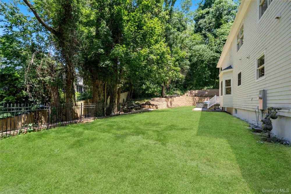 41 Cove Road Huntington, NY 11743