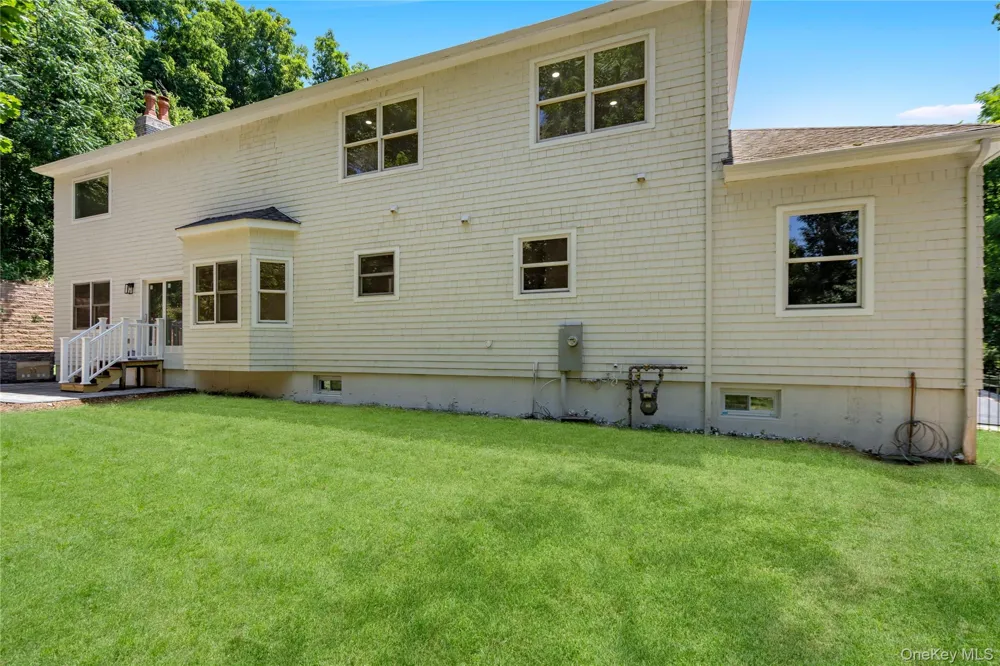 41 Cove Road Huntington, NY 11743